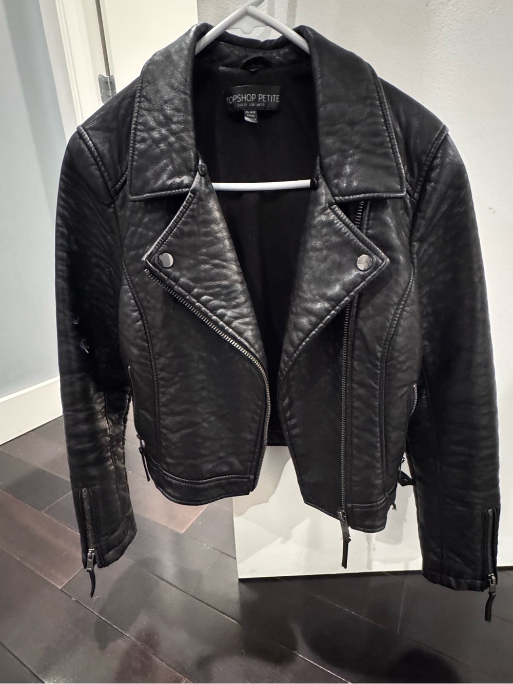 Women’s Black Leather Zip-Cuff Jacket